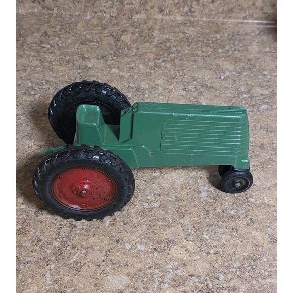 1950s Oliver Green Farm Tractor Vintage Die-Cast Lansing Iowa Slik-Toys - Picture 1 of 8